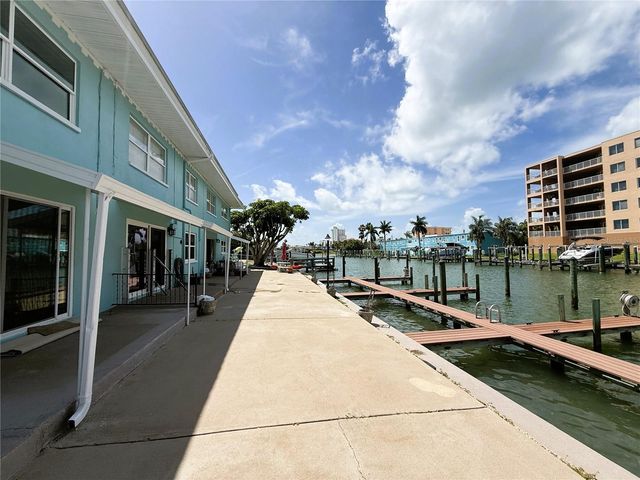 11440 1ST STREET E 2, Treasure Island, FL 33706