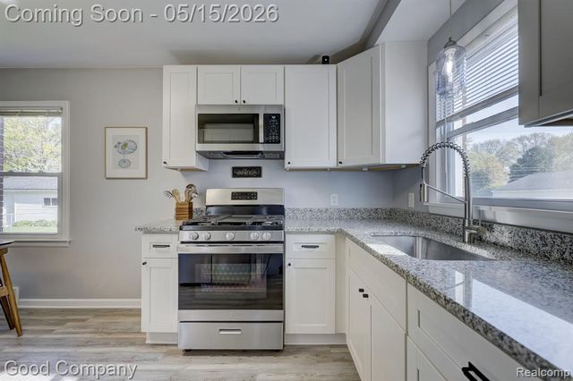 20305 Frazho Street, Saint Clair Shores, MI 48081