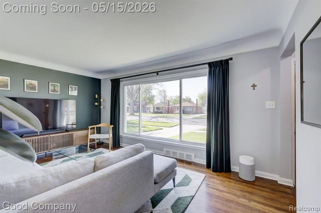 20305 Frazho Street, Saint Clair Shores, MI 48081