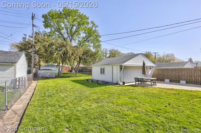 20305 Frazho Street, Saint Clair Shores, MI 48081