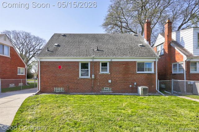 20305 Frazho Street, Saint Clair Shores, MI 48081