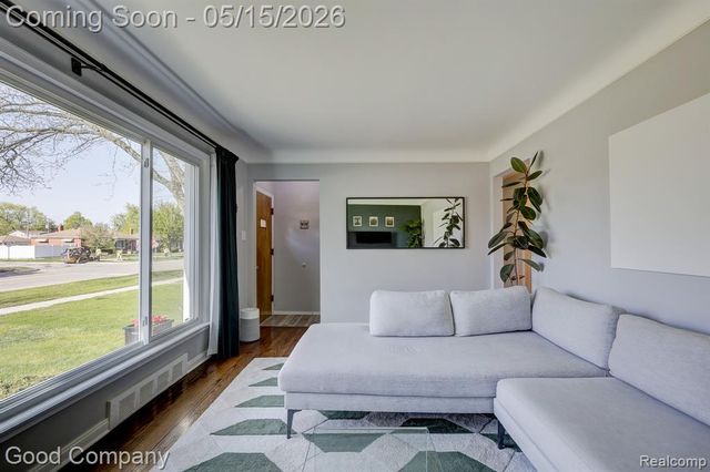 20305 Frazho Street, Saint Clair Shores, MI 48081