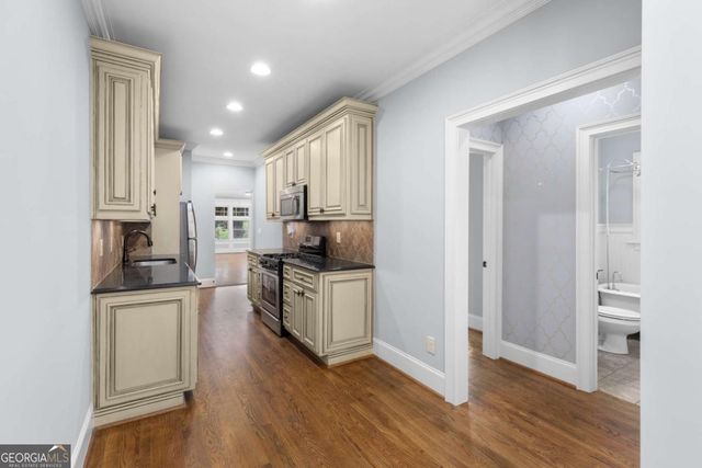 653 N Highland Avenue NE 2, Atlanta, GA 30306