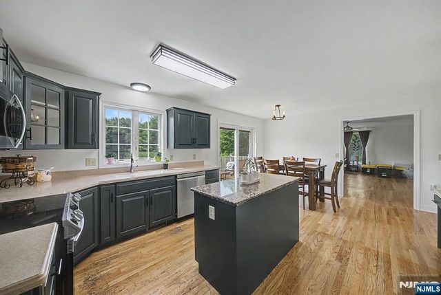 460 Shades Of Death Road, Allamuchy, NJ 07838