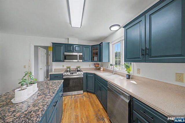 460 Shades Of Death Road, Allamuchy, NJ 07838