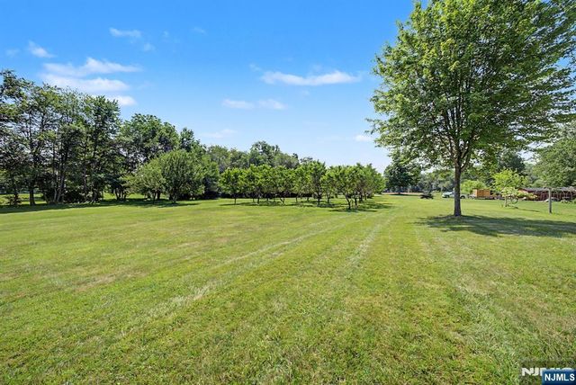 460 Shades Of Death Road, Allamuchy, NJ 07838