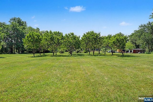 460 Shades Of Death Road, Allamuchy, NJ 07838