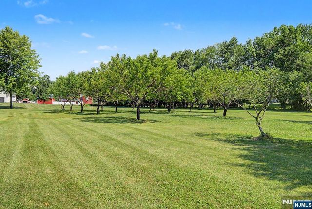 460 Shades Of Death Road, Allamuchy, NJ 07838