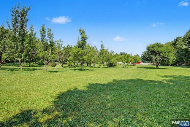 460 Shades Of Death Road, Allamuchy, NJ 07838