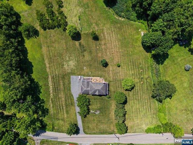 460 Shades Of Death Road, Allamuchy, NJ 07838