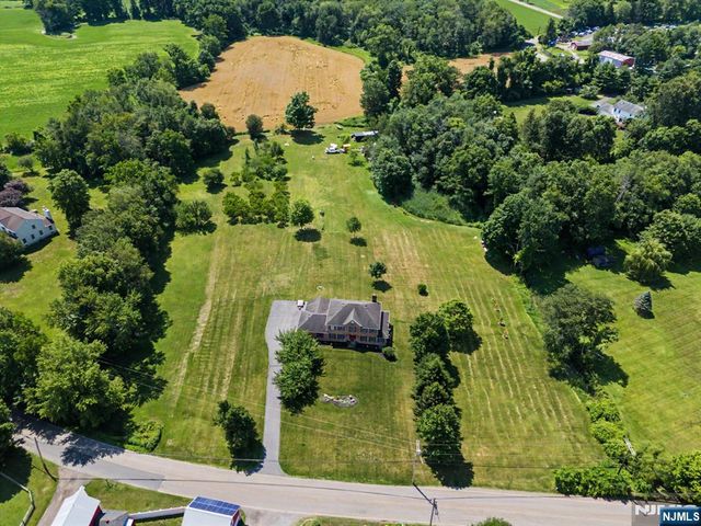 460 Shades Of Death Road, Allamuchy, NJ 07838