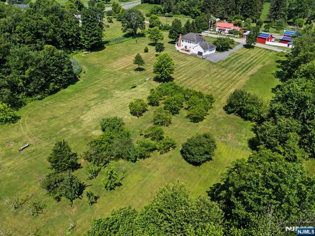 460 Shades Of Death Road, Allamuchy, NJ 07838