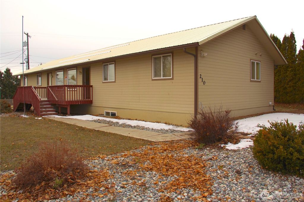 210 W Ash Street, Waterville, WA 98858