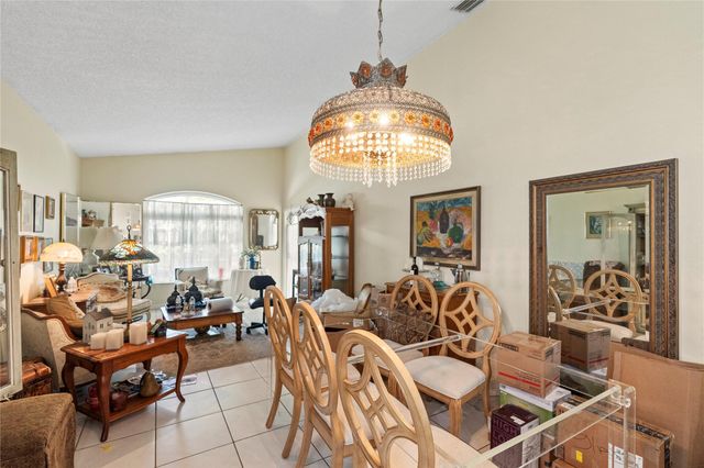 134 NW 97th Way, Coral Springs, FL 33071