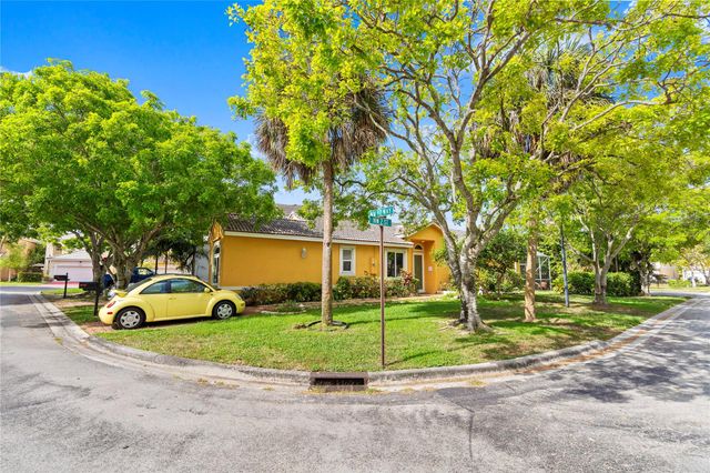 134 NW 97th Way, Coral Springs, FL 33071