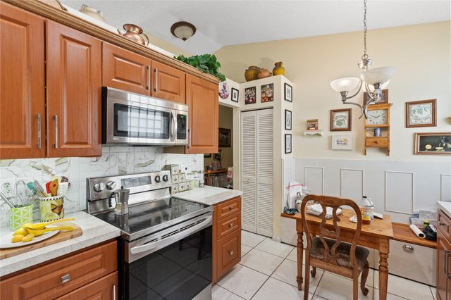 134 NW 97th Way, Coral Springs, FL 33071