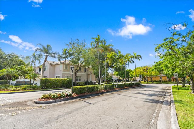 134 NW 97th Way, Coral Springs, FL 33071