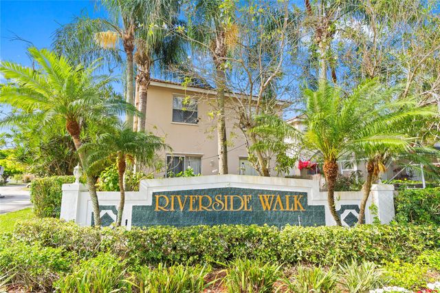 134 NW 97th Way, Coral Springs, FL 33071