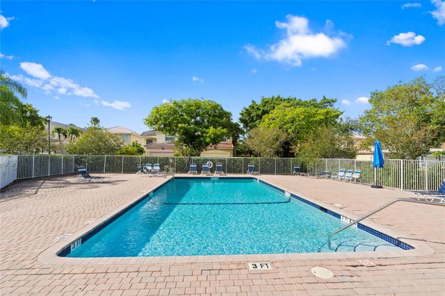 134 NW 97th Way, Coral Springs, FL 33071