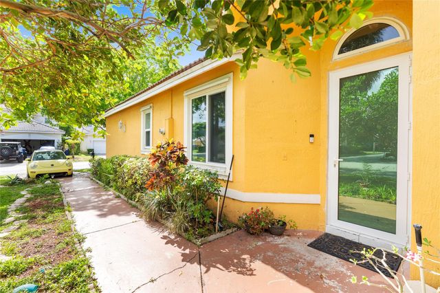 134 NW 97th Way, Coral Springs, FL 33071