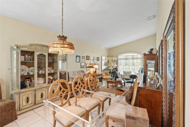 134 NW 97th Way, Coral Springs, FL 33071