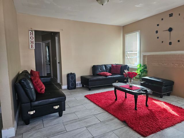 19140 Winthrop Street, Detroit City, MI 48235