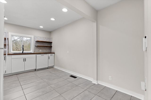 310 School Street, Rossville, GA 30741