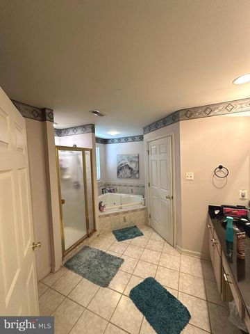 152 JOCKEY HOLLOW RUN, Swedesboro, NJ 08085