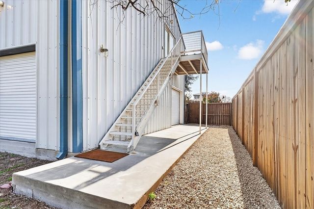 220 E Brundrett Ave, Port Aransas, TX 78373