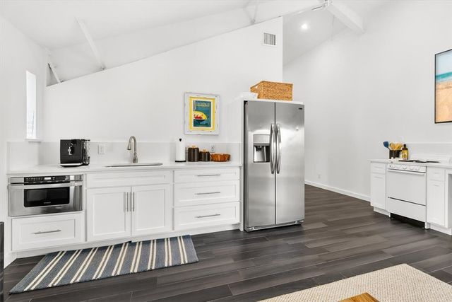 220 E Brundrett Ave, Port Aransas, TX 78373