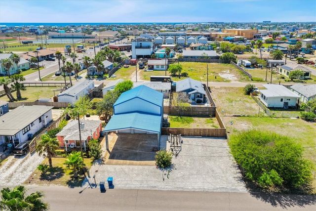220 E Brundrett Ave, Port Aransas, TX 78373