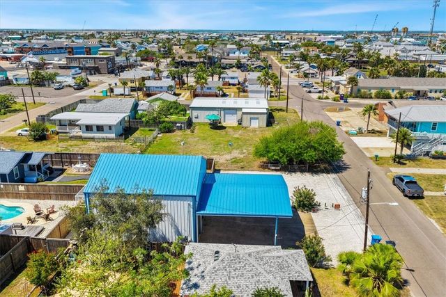 220 E Brundrett Ave, Port Aransas, TX 78373