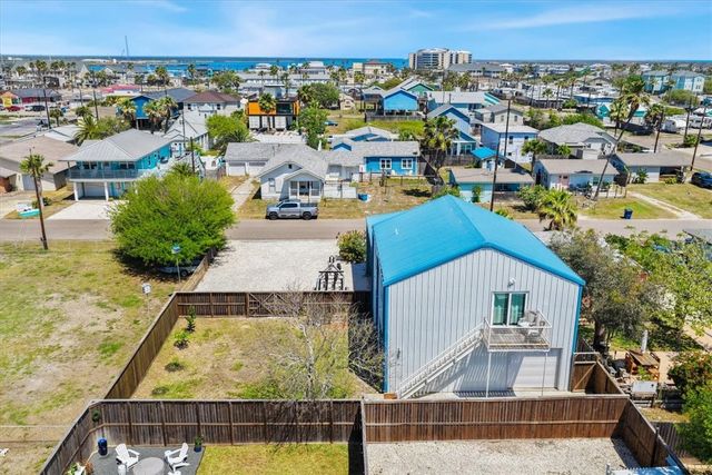 220 E Brundrett Ave, Port Aransas, TX 78373