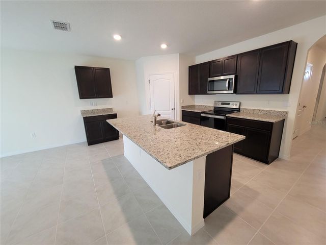 1332 SUGARWOOD STREET, Davenport, FL 33837