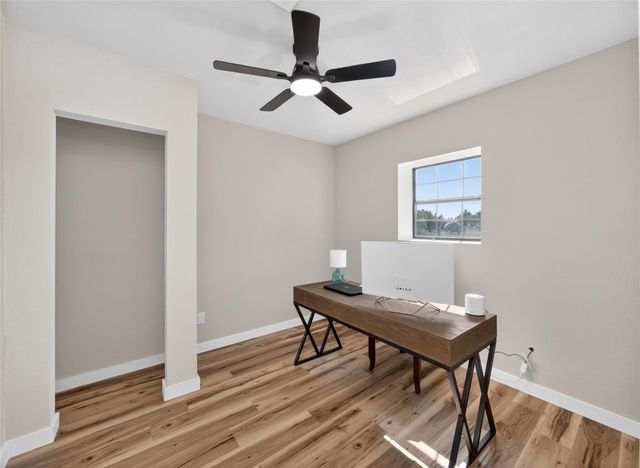 411 Avila LN, Briggs, TX 78608