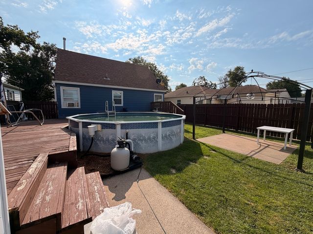 2010 46th Street, Rock Island, IL 60201
