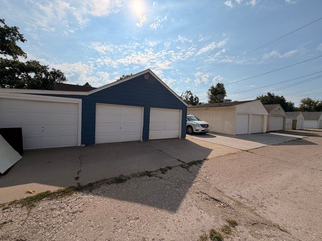 2010 46th Street, Rock Island, IL 60201