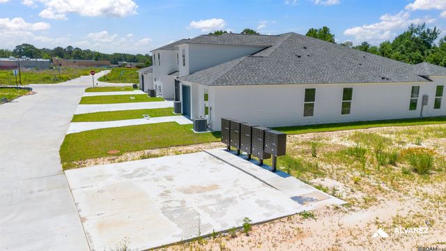 5706 Montegudo Blvd, Zachary, LA 70791
