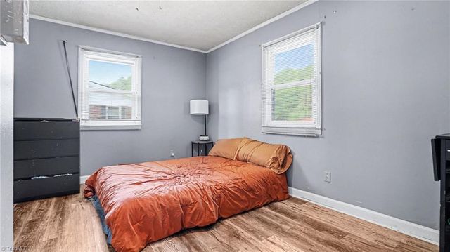 302 Huntington Park, Thomasville, NC 27360