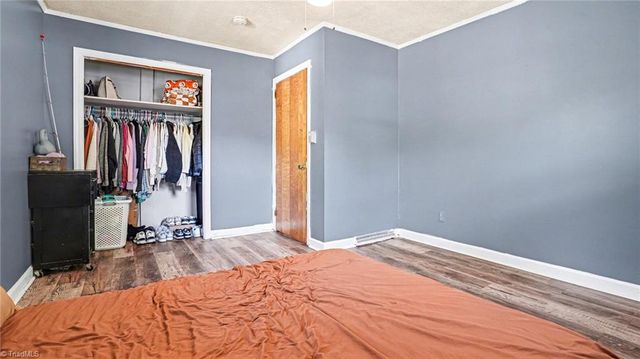 302 Huntington Park, Thomasville, NC 27360