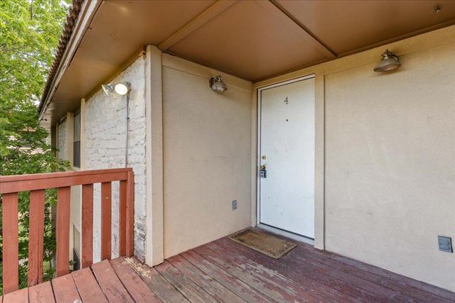 906 N Lbj DR 4, San Marcos, TX 78666
