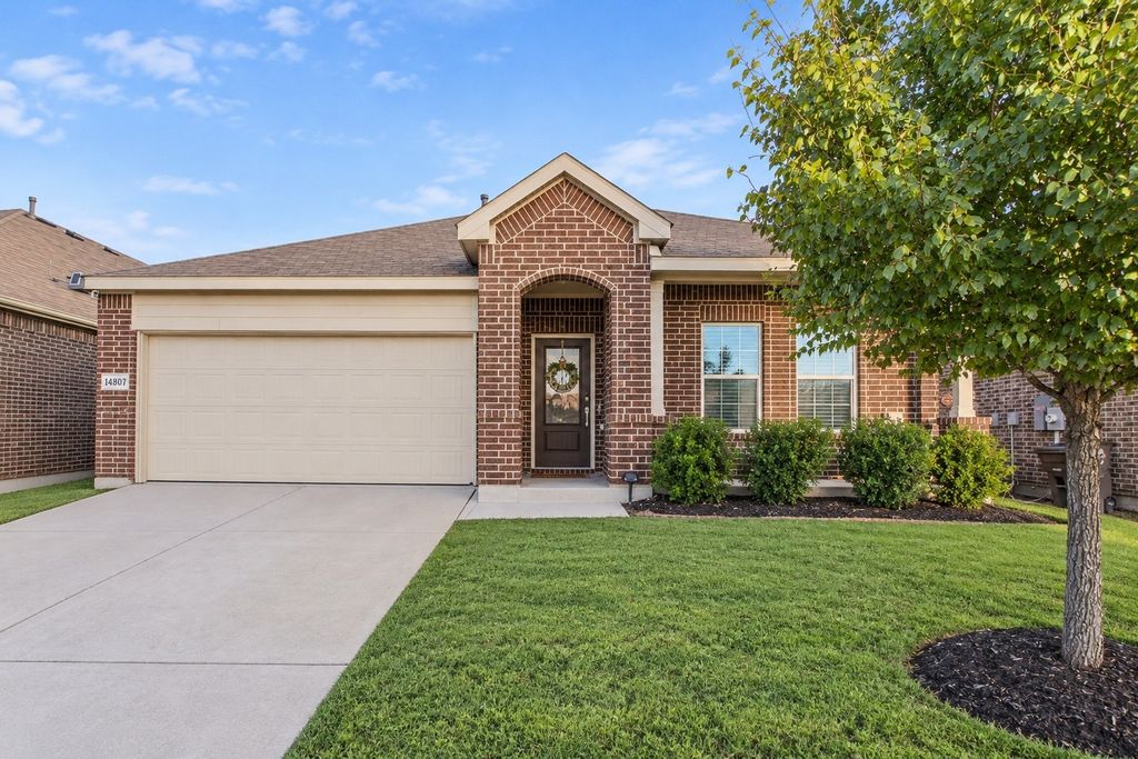 14808 Dusty Boot Trail, Fort Worth, TX 76052 — exterior