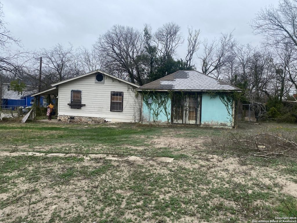 112 Bargas, San Antonio, TX 78210