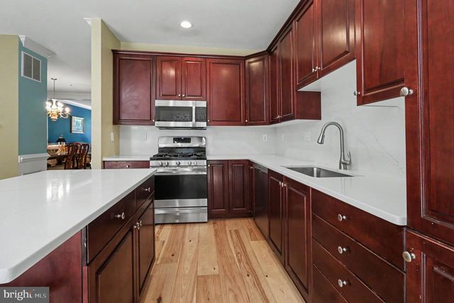 131 MEADOW VIEW LN, Lansdale, PA 19446