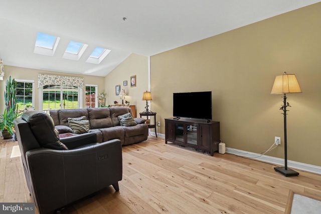 131 MEADOW VIEW LN, Lansdale, PA 19446