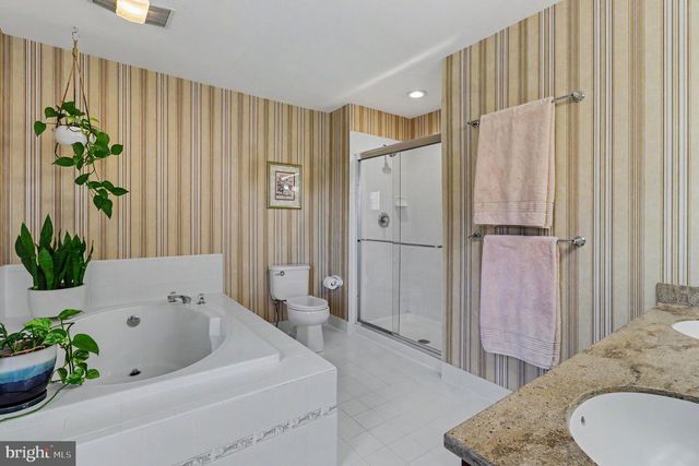 131 MEADOW VIEW LN, Lansdale, PA 19446