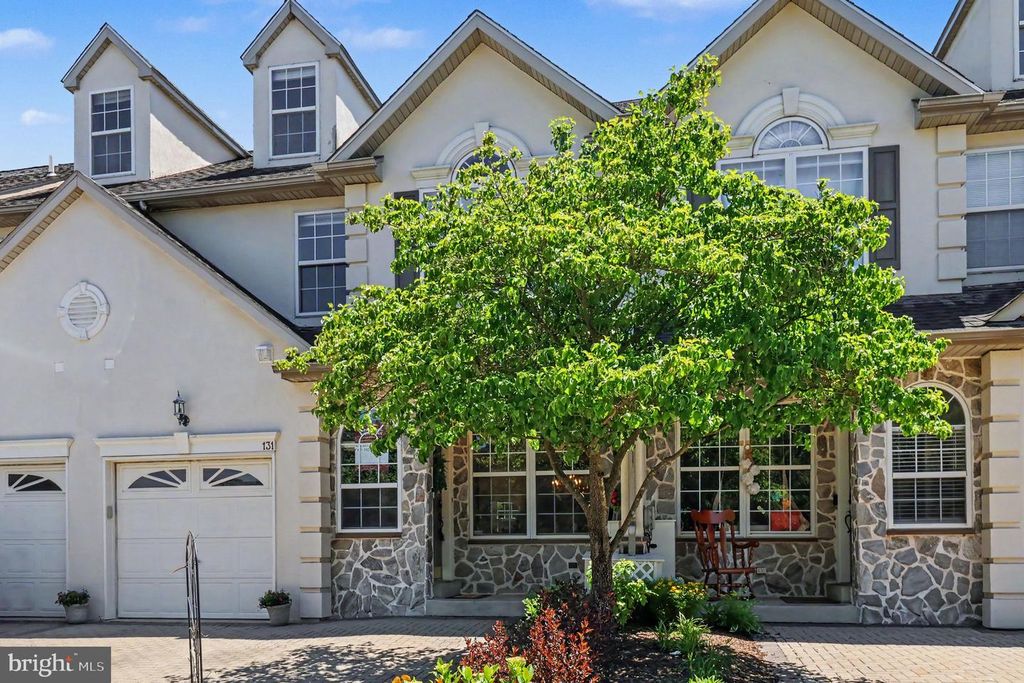 131 MEADOW VIEW LN, Lansdale, PA 19446