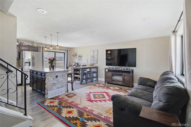 9724 W Polk Place, Littleton, CO 80123