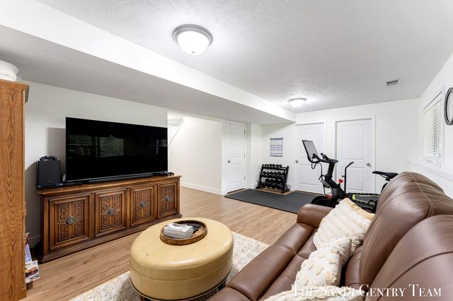 15313 Saddlebrook Court, Grand Haven, MI 49417