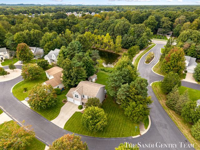 15313 Saddlebrook Court, Grand Haven, MI 49417